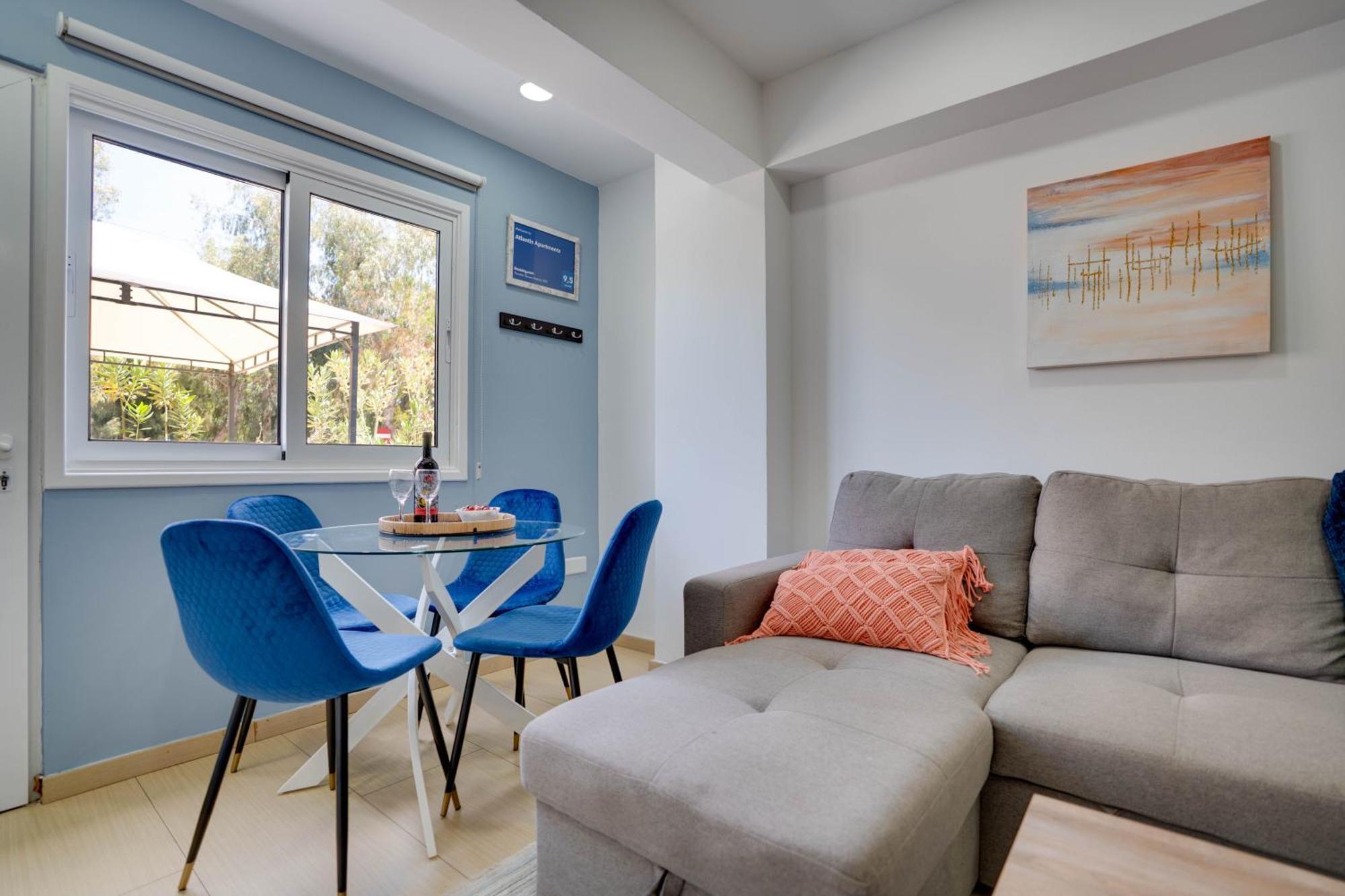 לרנקה Atlantis Apartments 50M From Makenzy Seafront מראה חיצוני תמונה