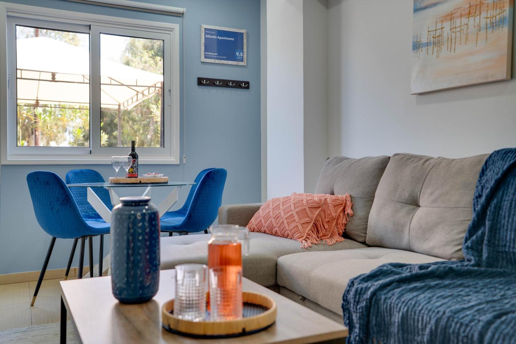 לרנקה Atlantis Apartments 50M From Makenzy Seafront מראה חיצוני תמונה